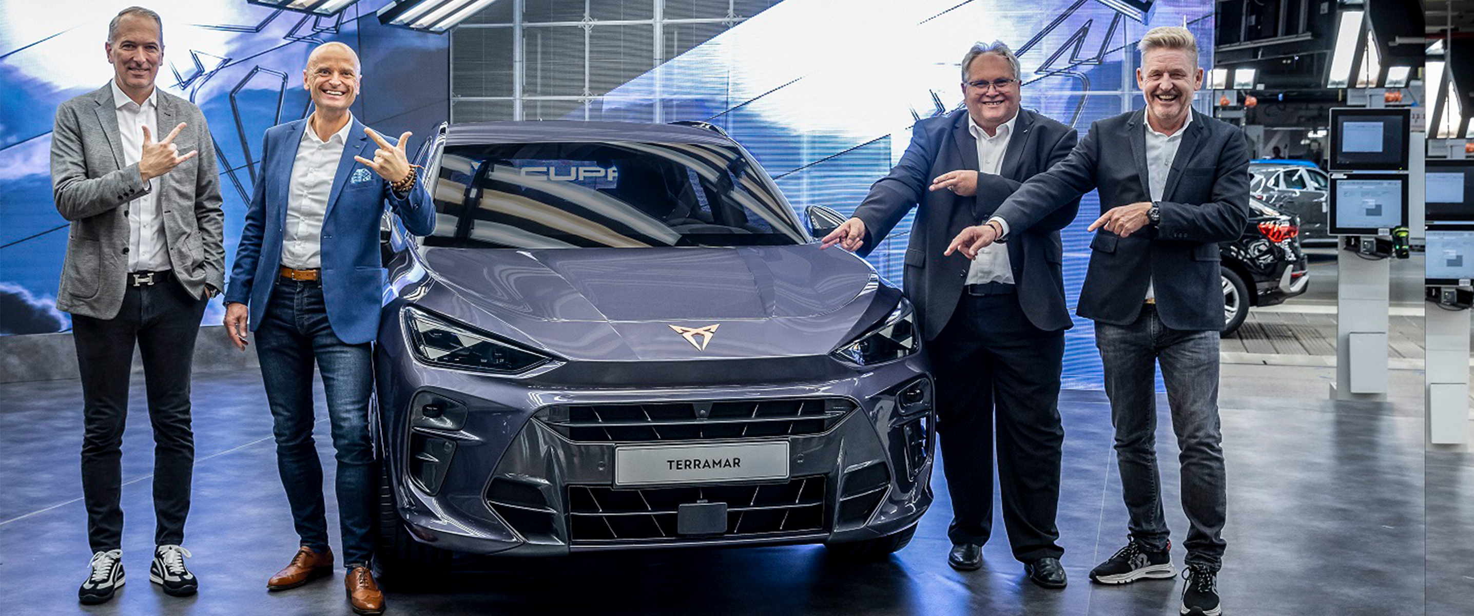 Η CUPRA αποκαλύπτει το CUPRA Terramar στους υπαλλήλους της Audi Hungaria που θα συμμετέχουν στην παραγωγή του