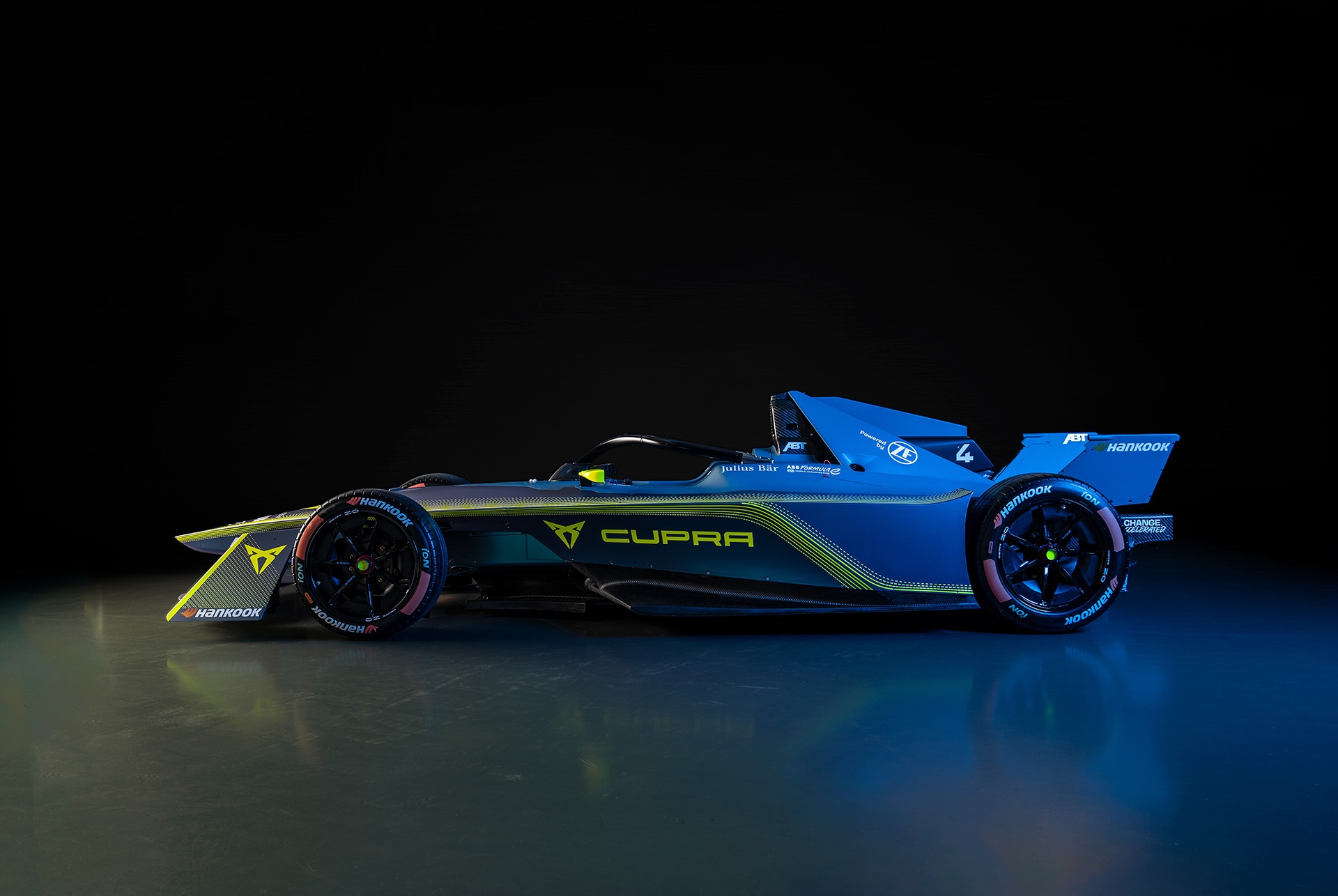 cupra Formula e vehicle on racetrack